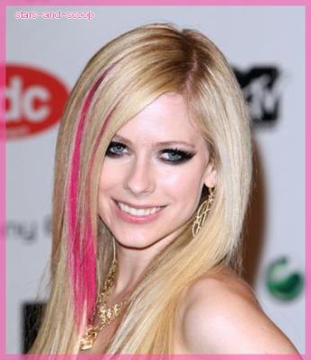 AvRiL LaViGnE *new pictures* - الكاتب: <b>darine-sara</b> - ow0ehxcv